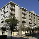 Two- Bedroom Flat With Sea View In Appartamento *