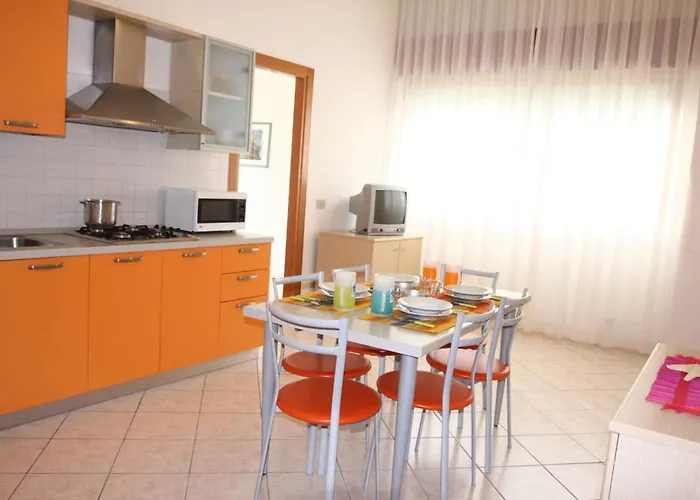 Two- Bedroom Flat With Sea View In Bibione