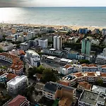 Two- Bedroom Flat With Sea View In Apartment