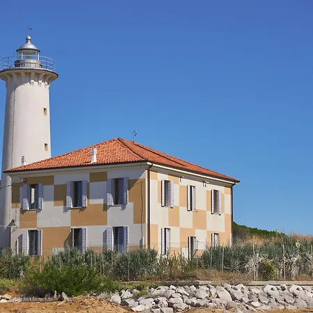 Appartamento Two-bedroom Flat With Sea View In *