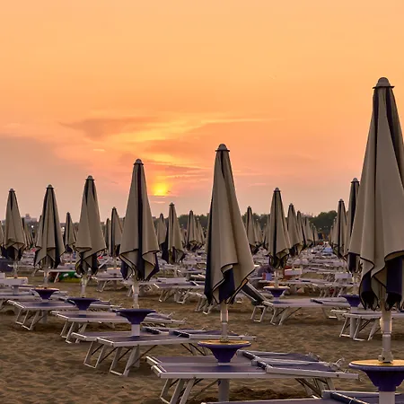 Two-bedroom Flat With Sea View In Bibione