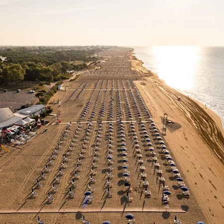 Two- Bedroom Flat With Sea View In *