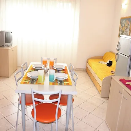 Two-bedroom Flat With Sea View In Appartamento Bibione