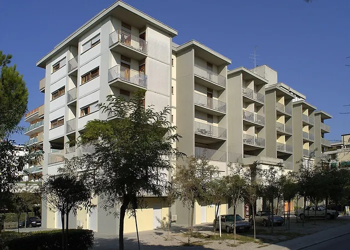 Two- Bedroom Flat With Sea View In Apartmán *