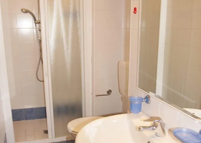 Two- Bedroom Flat With Sea View In