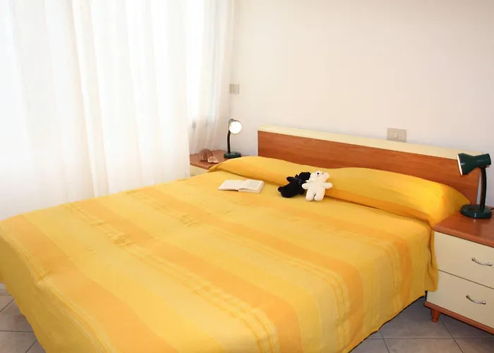 Two- Bedroom Flat With Sea View In